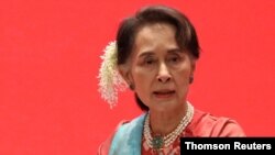 La depuesta líder de Myanmar, Aung San Suu Kyi, ha sido acusada de seis presuntos delitos, incluido el incumplimiento de las restricciones de COVID-19 durante las elecciones del año pasado. [Archivo] 