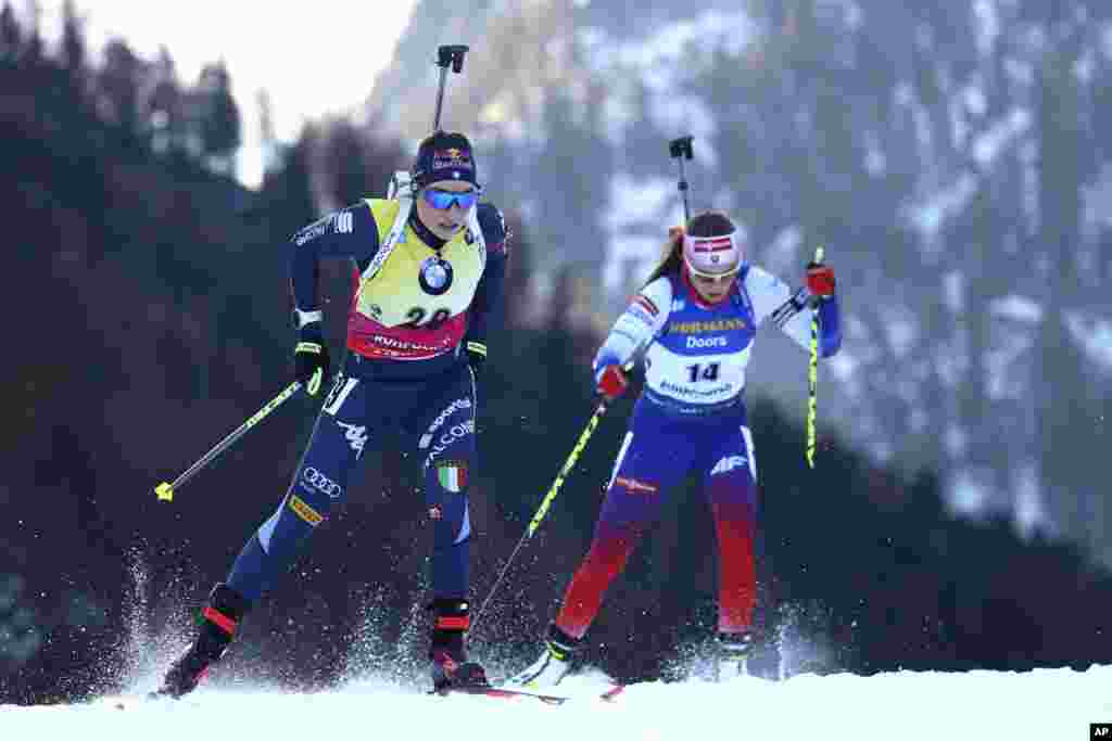 عکسی از مسابقه جهانی &laquo;ورزش دوگانه&raquo; یا &laquo;بیاتلون&raquo; که در حال حاضر در آلمان در حال برگزاری است. این بازی&zwnj;ها از دو ورزش اسکی صحرانوردی و تیراندازی تشکیل شده است.