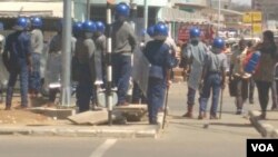 Mapurisa anonzi amisa sangano reVISET kuti risaratidzira kusvika ratanga rasangana nemukuru wemapurisa mutsva.