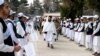 Taliban Hukum Warga yang Berpolitik dengan Cambuk dan Kurungan 