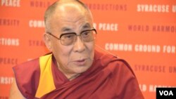 Dalai Lama mendesak pemerintah Tiongkok tidak hanya menyalahkan dirinya dalam aksi bakar diri di Tibet (foto: dok). 