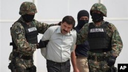 Según analistas “El Chapo” no sólo está relacionado con el narcotráfico simboliza también la realidad política en México, en el que la corrupción, la impunidad y la falta de acción están presentes a todo nivel.