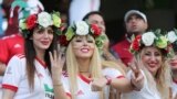 تماشاگران ایرانی در امارات امیدوار بودند با پیروزی بر ژاپن، طلسم چهل ساله عدم قهرمانی در جام ملت های آسیا را بشکنند اما تیم ایران موفق نشد.