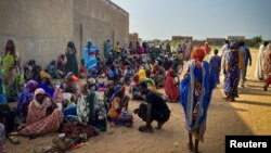 지난 6월 수단 서다르푸르(West Darfur)의 난민들