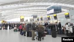 Suasana di bandara Heathrow, London (Foto: dok). 