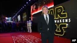 Harrison Ford saat tiba di pemutaran perdana film 'Star Wars: The Force Awakens ' di London, Desember 2015.