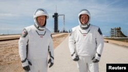 Astronautët e NASA-s Douglas Hurley dhe Robert Behnken