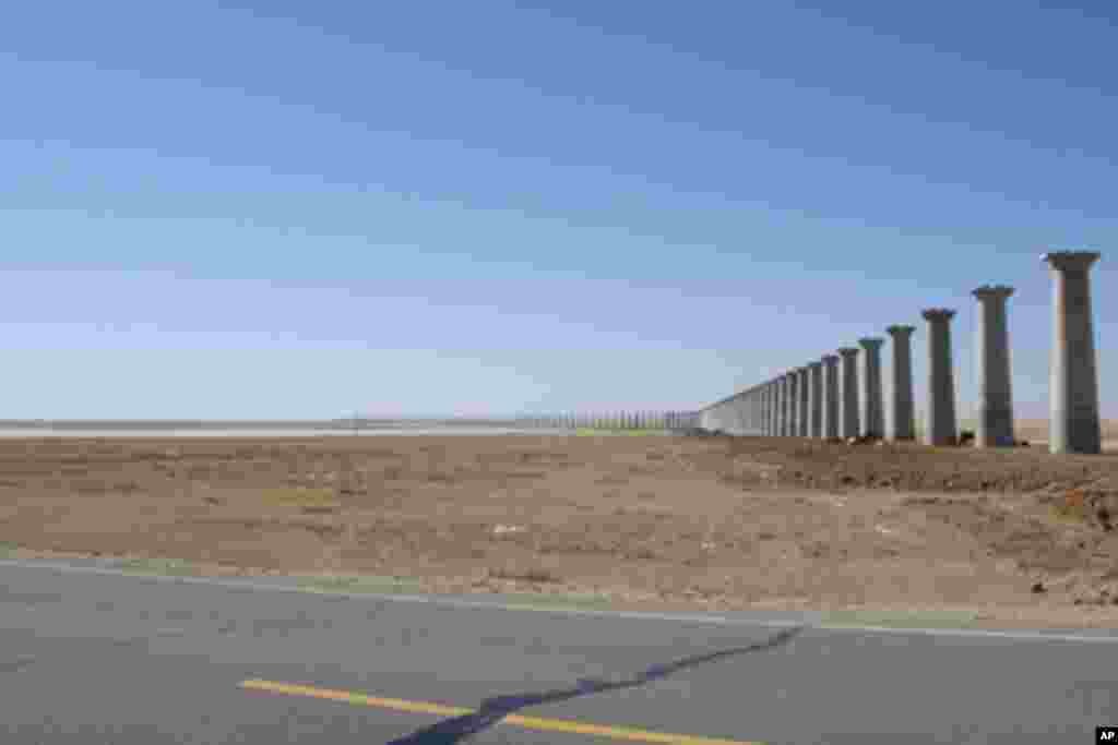 草原的修路搭桥工程