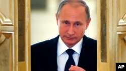 Vladímir Putin afirmó que la misión de los militares rusos en Siria es estabilizar a las autoridades legítimas del país árabe y crear condiciones para un arreglo político.