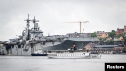 Američki vojni brod u Stokholmu, uoči početka vojnih vežbi BALTOPS 22
