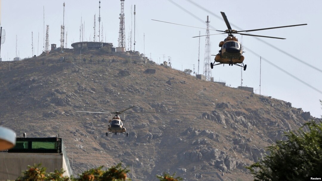 Helikopter militer Afghanistan di Kabul, Afghanistan, 31 Juli 2017. (Foto: dok). Dua helikopter Mi-17 era-Soviet bertabrakan, Selasa malam (13/10), karena masalah teknis sewaktu lepas landas.