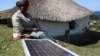 Em muitos países africanos, inovadores aproveitam a energia solar. Angolanos querem investir, mas faltam recursos.