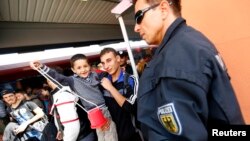 Migranti u nemačkom pograničnom gradu Frajlasingu