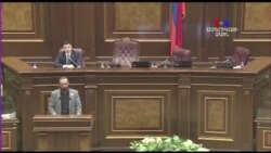 Ազգային ժողովում գունավոր ծուխը՝ «ազատության ջահ», իրազեկման ակցիա կամ «չստացված շոու»