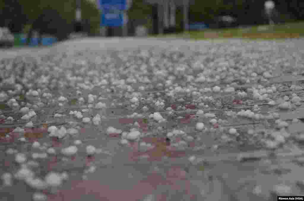 محکمہ موسمیات نے مزید بارشوں اور ژالہ باری کی پیش گوئی کی ہے۔