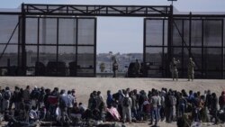Craignant un afflux de migrants, le gouvernement américain déploie 1500 soldats à la frontière avec le Mexique