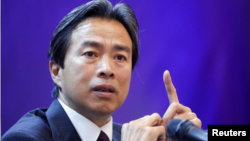  Du Wei, Duta Besar China untuk Israel ditemukan meninggal di rumahnya hari Minggu (17/5). 