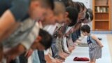 اول رمضان، نماز ظهر در مسجدی در استراسبورگ فرانسه