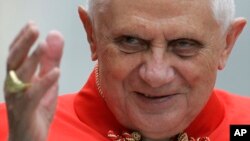 ¿Joseph Ratzinger o algún otro título que agregar?