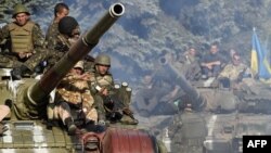 Ukrajinski vojnici blizu Marijupolja