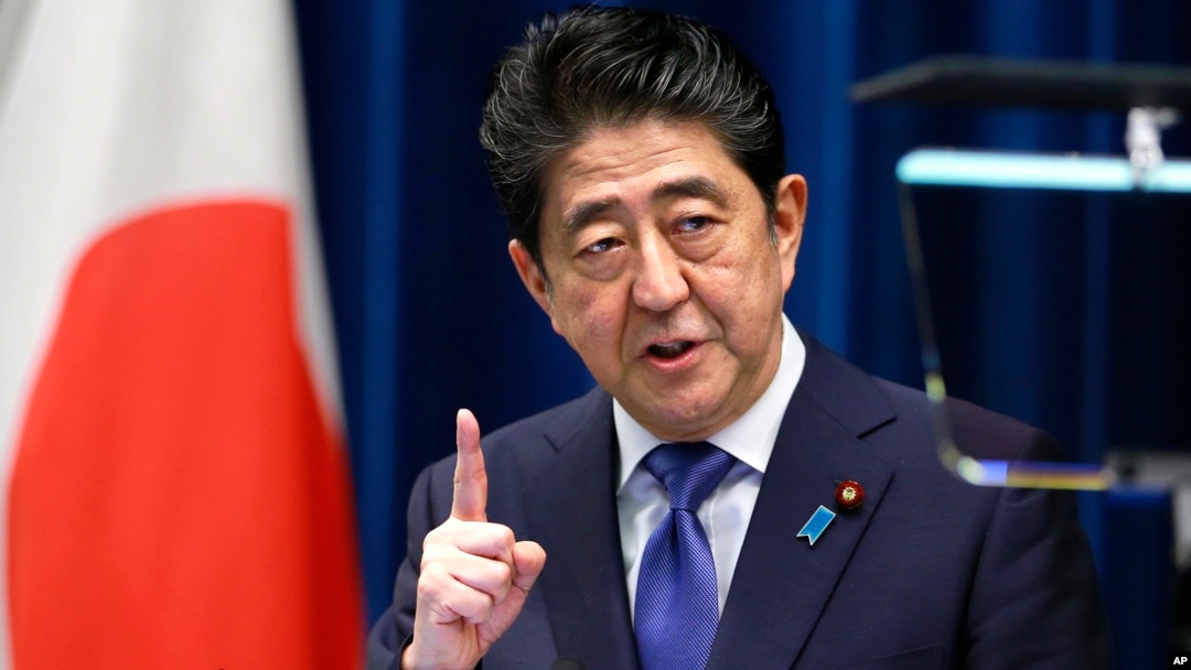 Thủ tướng Nhật Bản Shinzo Abe phát biểu trong cuộc họp báo tại Tokyo, ngày 25/9/2017.