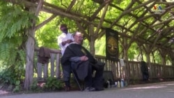 33 ամյա նյույորքցի Հերման Ջեյմսը ստացել է "Կենտրոնական զբոսայգու վարսավիրը" մականունը