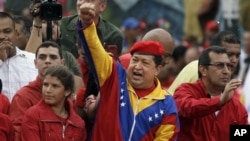 Tổng thống Venezuela Hugo Chavez tuyên bố đã khỏi bệnh ung thư và sẵn sàng ra tái tranh cử