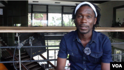 ‘No’ en pleine prestation au carrefour Awendje à Libreville, le 24 janvier 2020. (archives fournies par ‘No’)