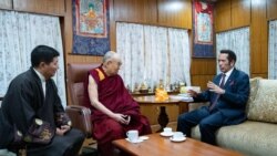 སྦ་ཚི་ཝ་ནའི་སྲིད་འཛིན་ཟུར་པས་༧གོང་ས་མཆོག་དང་མཇལ་མོལ་གནང་བ།