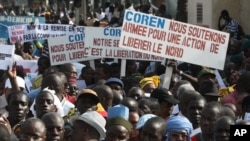Bamako était le théâtre jeudi d'une manifestation à la veille du sommet sur l'intervention militaire envisagée dans le nord du Mali