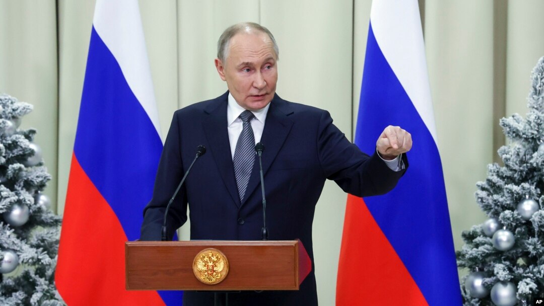 Ruski predsjednik Vladimir Putin na konferenciji za novinare u ljetovalištu Igora, u blasti Lenjingrada (Foto: Alexei Danichev, Sputnik, Kremlin Pool via AP)