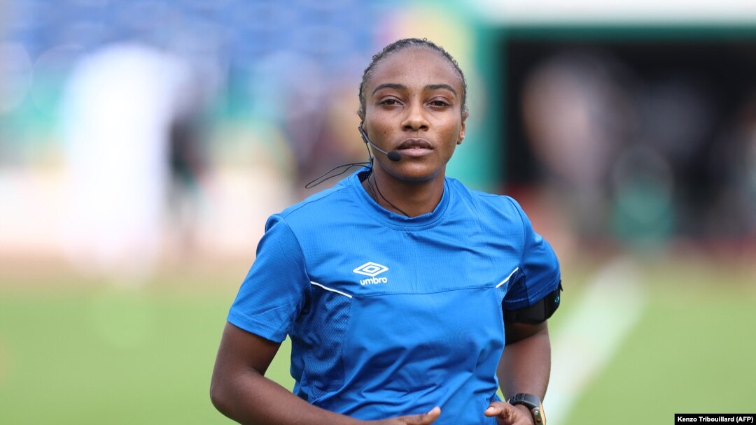 Árbitra ruandesa, Salima Mukansanga - AFCON