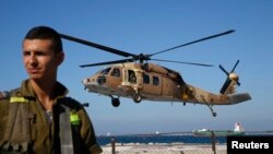 Helikopter Israel menembakkan dua misil terhadap kendaraan Hezbollah di Suriah, menewaskan 7 orang (foto: dok).