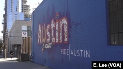 Austin, Ibu Kota Texas, dikenal sebagai pusat musik, seni, kebudayaan, dan teknologi. Setiap musim semi Austin menggelar festival musik dan teknologi SXSW — South by Southwest.