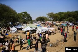 A general view of a camp for displaced people set up in a United Nations compound in Bor, 180 km (108 miles) northwest from capital Juba, Dec. 25, 2013.