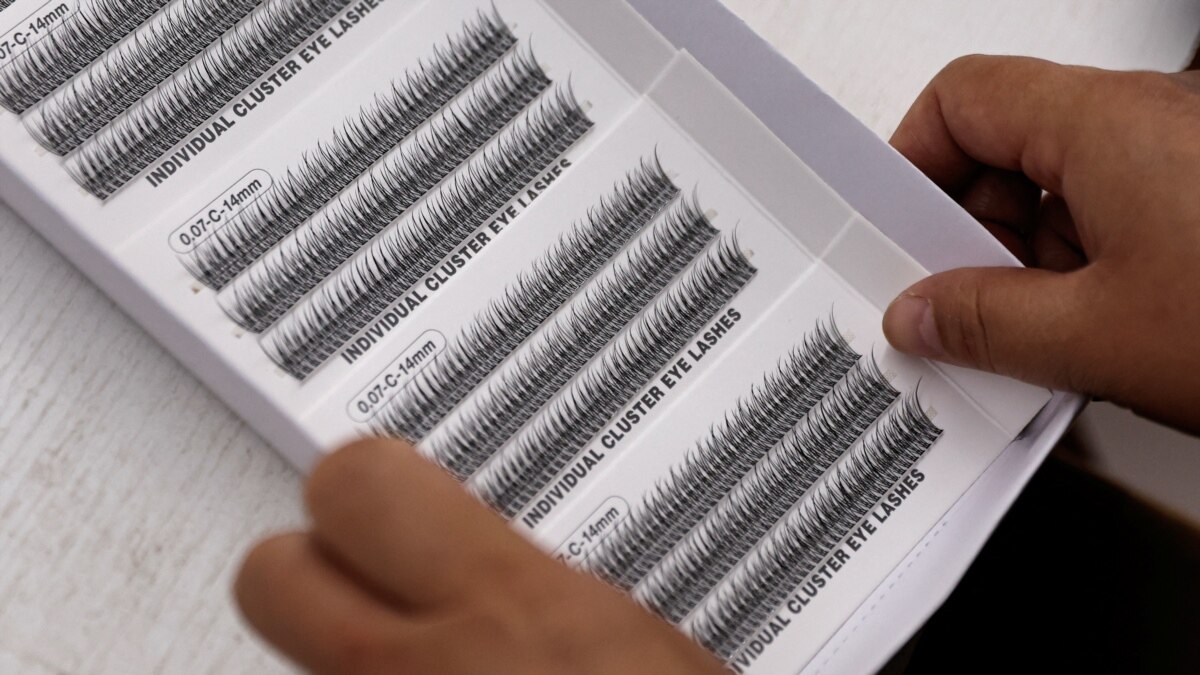 路透：朝鲜假睫毛化身“中国制造”进入西方