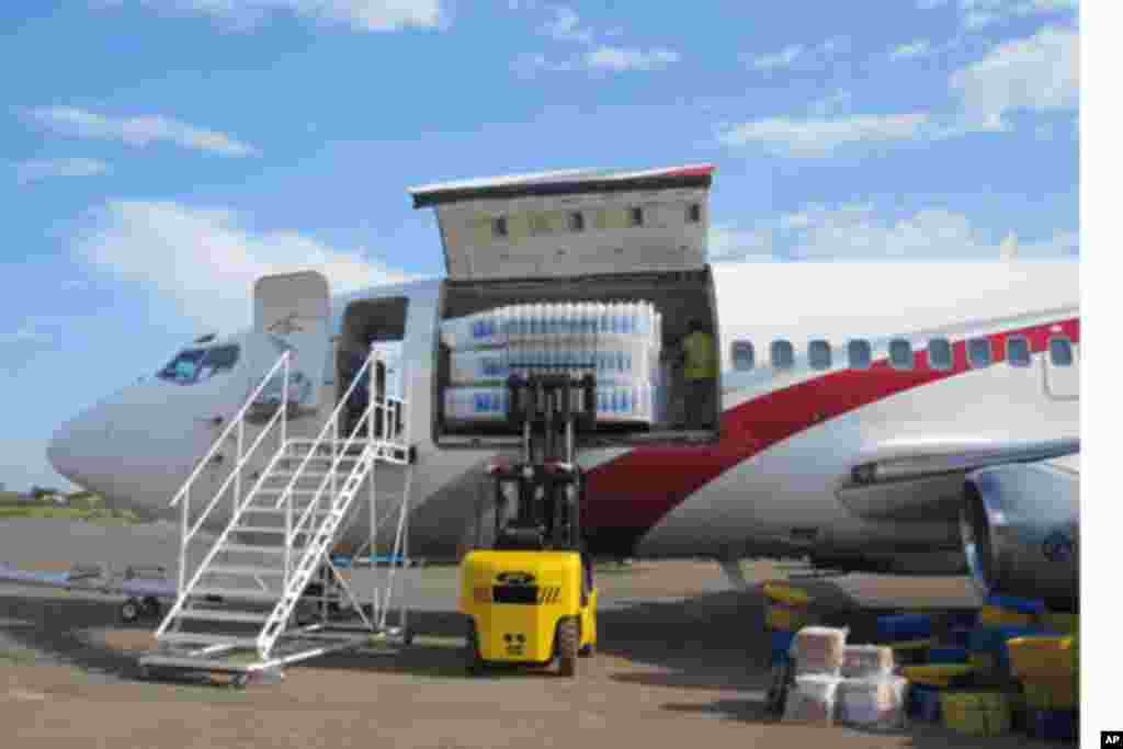 CENI plane carrying ballot boxes in Lubumbashi, DRC (November 2011)