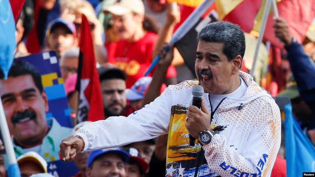 El presidente de Venezuela, Nicolás Maduro, se dririge a sus partidarios el día en que se registró como candidato para las próximas elecciones presidenciales y asegurar otro mandato de seis años, en Caracas, Venezuela, el 25 de marzo de 2024.