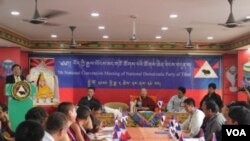 བོད་ཀྱི་མང་གཙོ་ཚོགས་པའི་ཚོགས་ཆེན་ཐེངས་༧་པ་དེ་འགོ་འཛུགས་བྱས་པ།