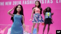 Grandes marcas como Mattel y Hasbro se han sumado a la tendencia.