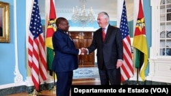 Filipe Nyusi e e antigo secretário de Estado americano Rex Tillerson (Foto: cortesia Departamento de Estado)