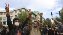 دولت ایران ادعا می کند رامین پور اندرجانی، پزشک ایرانی در اثر مصرف زیاد دارو در گذشت