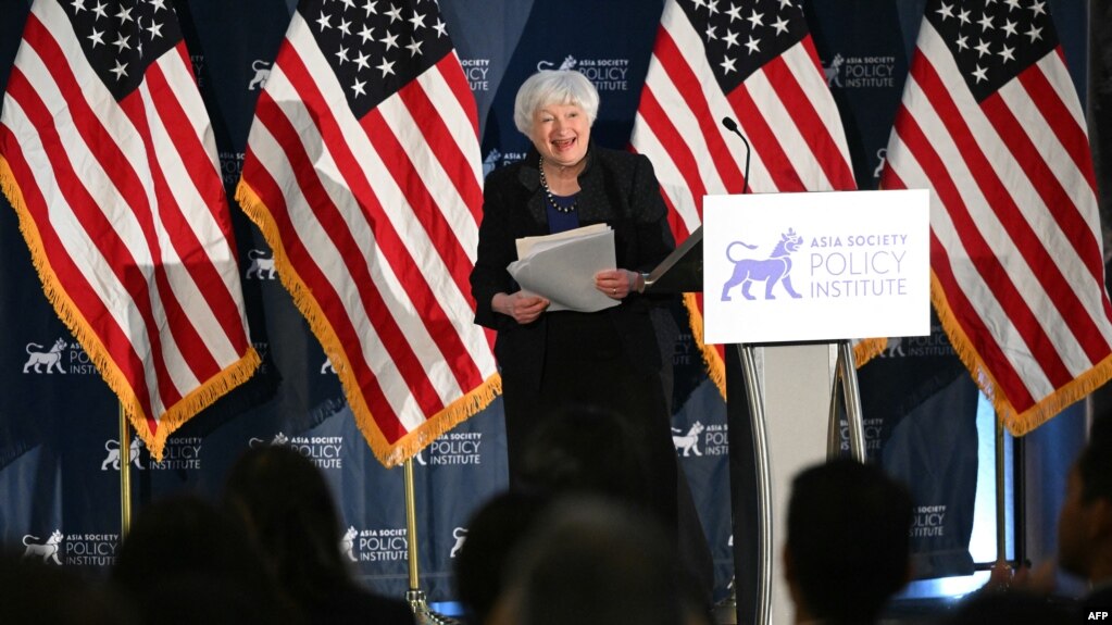 美国财政部长耶伦在亚洲协会在华盛顿主办的活动中就拜登政府印太经济政策发表讲话。(2023年11月2日)(photo:VOA)