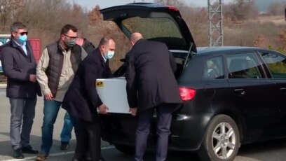 Стигна втората пратка вакцини од Србија