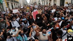 Puluhan ribu guru dan staf sekolah berunjuk rasa di Ibu Kota Portugal, Lisbon. (Foto: Ilustrasi/AP)