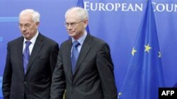 Прем’єр-міністр України Микола Азаров і президент Ради ЄС Герман Ван Ромпей.