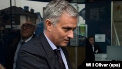 L'entraîneur portugais José Mourinho de Manchester United, Londres, 7 juin 2016.