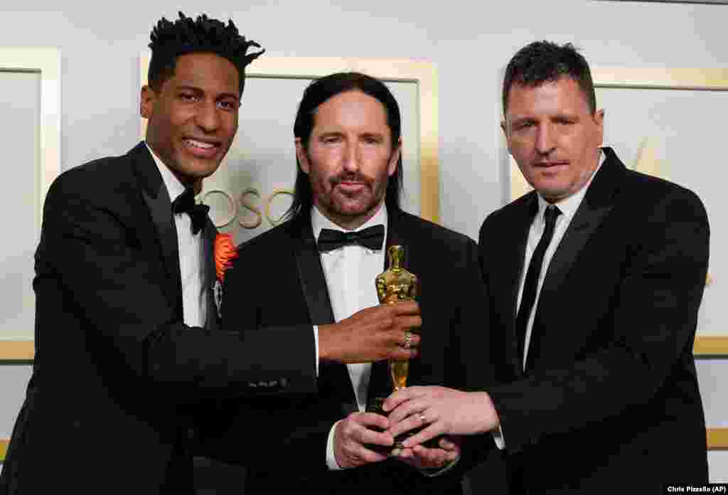 Jon Batiste, Trent Reznor e Atticus Ross, vencedores do Oscar 2021 para Melhor Banda Sonora