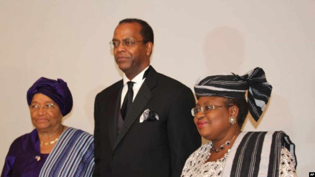 President Ellen Johnson Sirleaf of Liberia, Africare President Darius Mans and World Bank managing director Ngozi Okonjo-Iweala of Nigeria