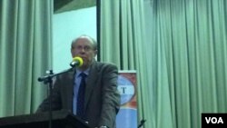 Okhethwe ukuba nguMeya, uMnu. David Coltart.